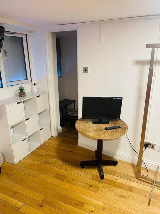 Appartement Electric Red Londen