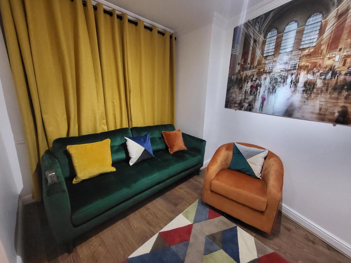 Garland Grangewood Central House, *