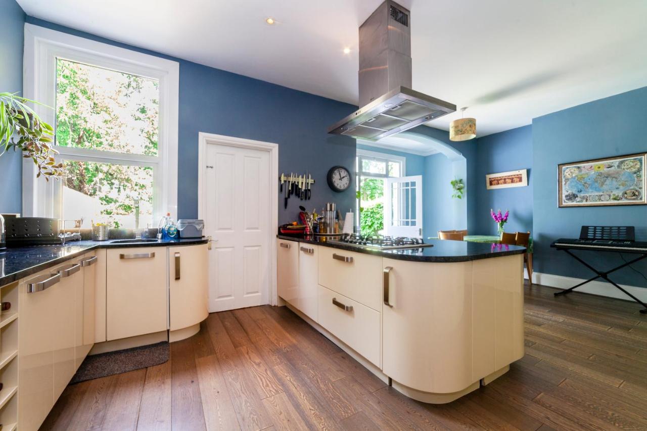 Gorgeous 4 Bdr House With Garden, Crystal Palace Appartement Londen