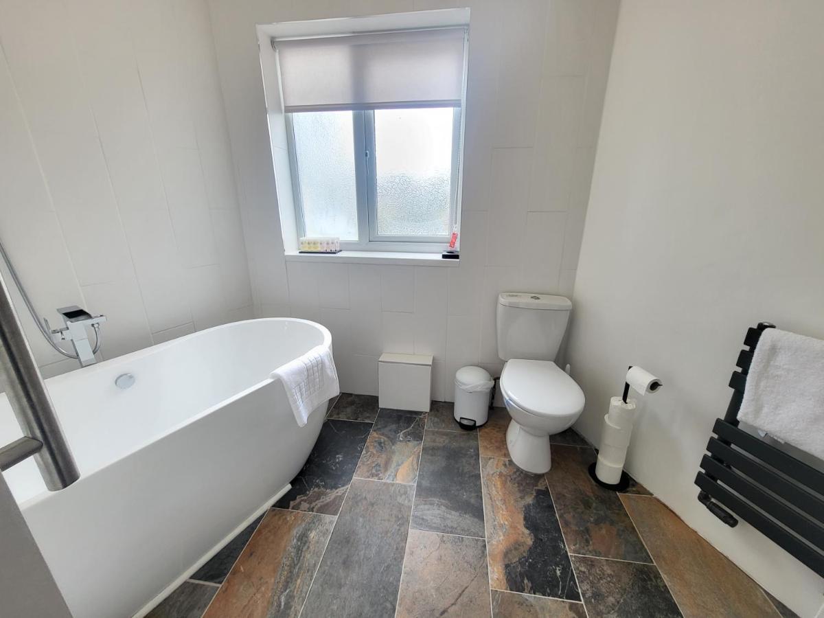 Garland Grangewood Central House, * London