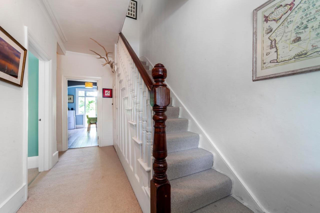 Gorgeous 4 Bdr House With Garden, Crystal Palace Londen