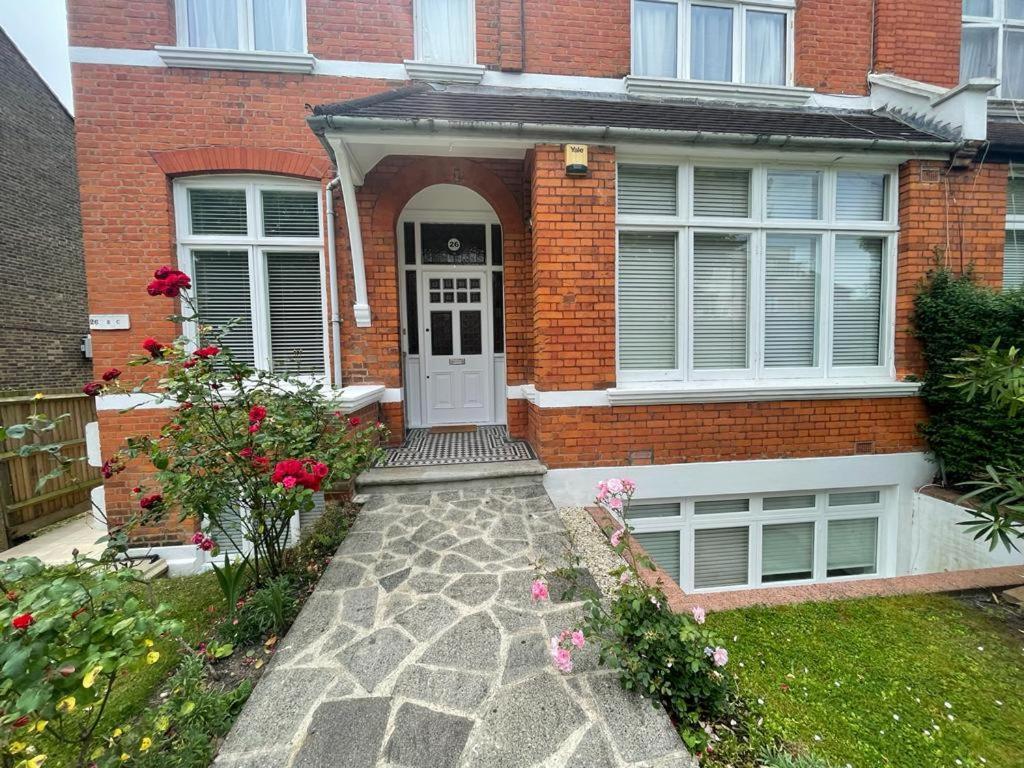 Spacious Home! Feriehus London