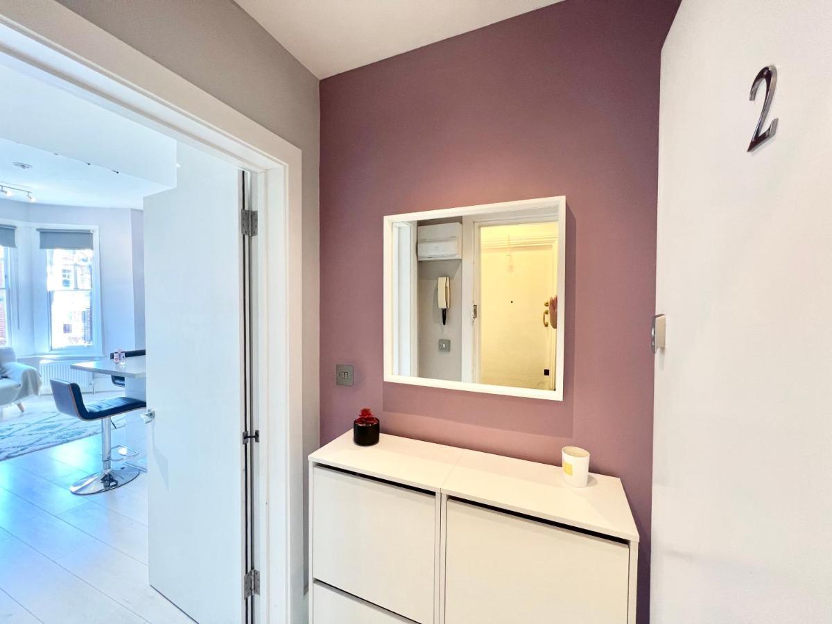 2 Bedroom In South Hampstead Lägenhet