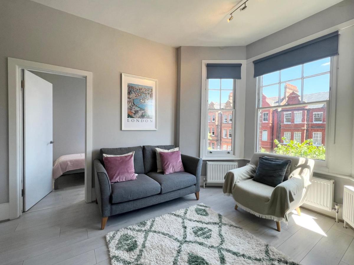 2 Bedroom In South Hampstead Lägenhet