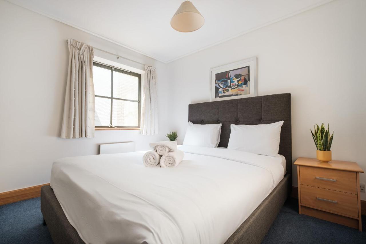 2 Bedroom Holborn * Londen