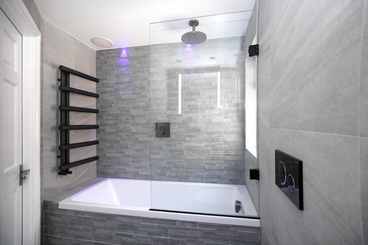 Séjour chez l'habitant Modern Bedroom In !!