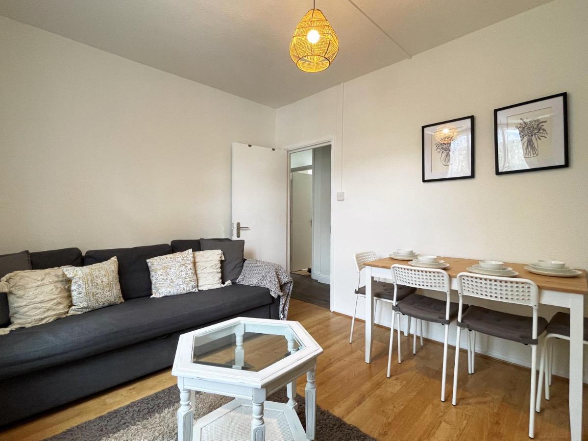 Lisa's Place Near Kings Cross - 2 Double Beds, 1 Sofa Bed, Great Location, Ideal For Families * Londen