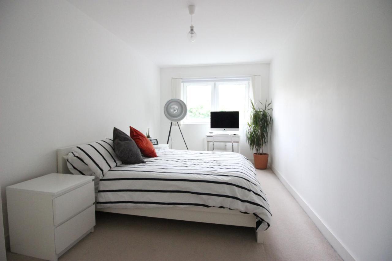 Spacious And Airy 1 Bedroom Flat - Great Location Londres