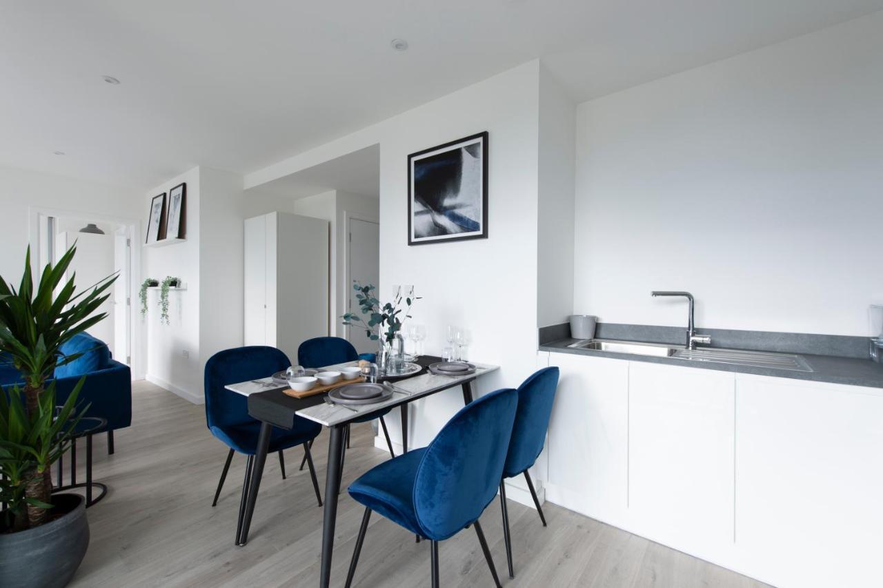 Luxury Penthouse With Stunning Views Near Excel, O2, Airport Lejlighed London