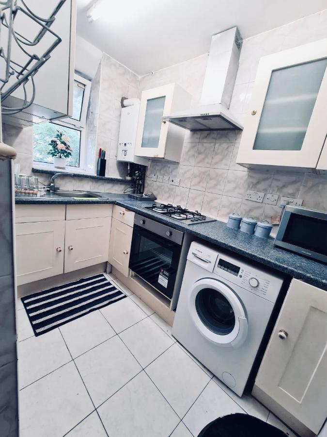 Stunning 3 Bedroom Flat In Stockwell Appartement