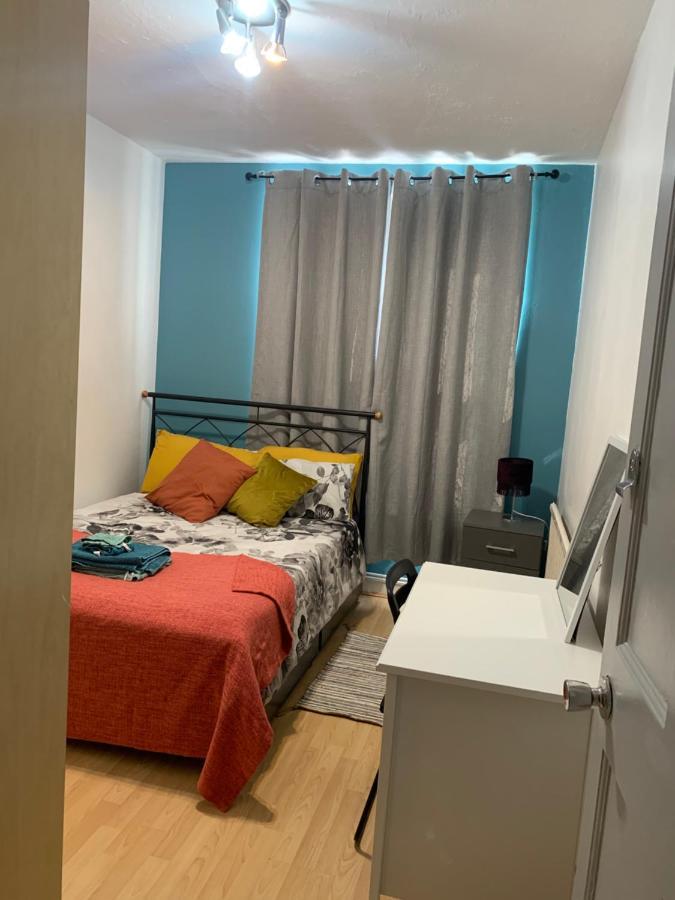 Stunning 3 Bedroom Flat In Stockwell Appartement