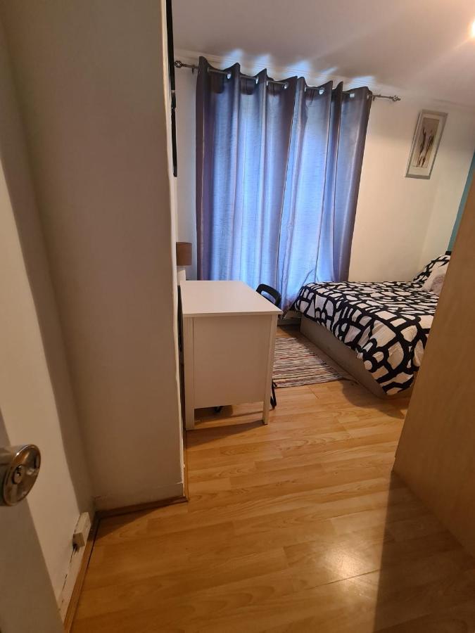 Stunning 3 Bedroom Flat In Stockwell Appartement