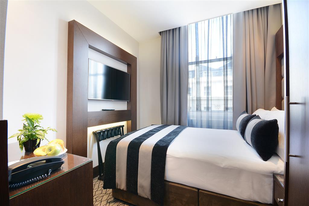 Park Grand Paddington Court 4*