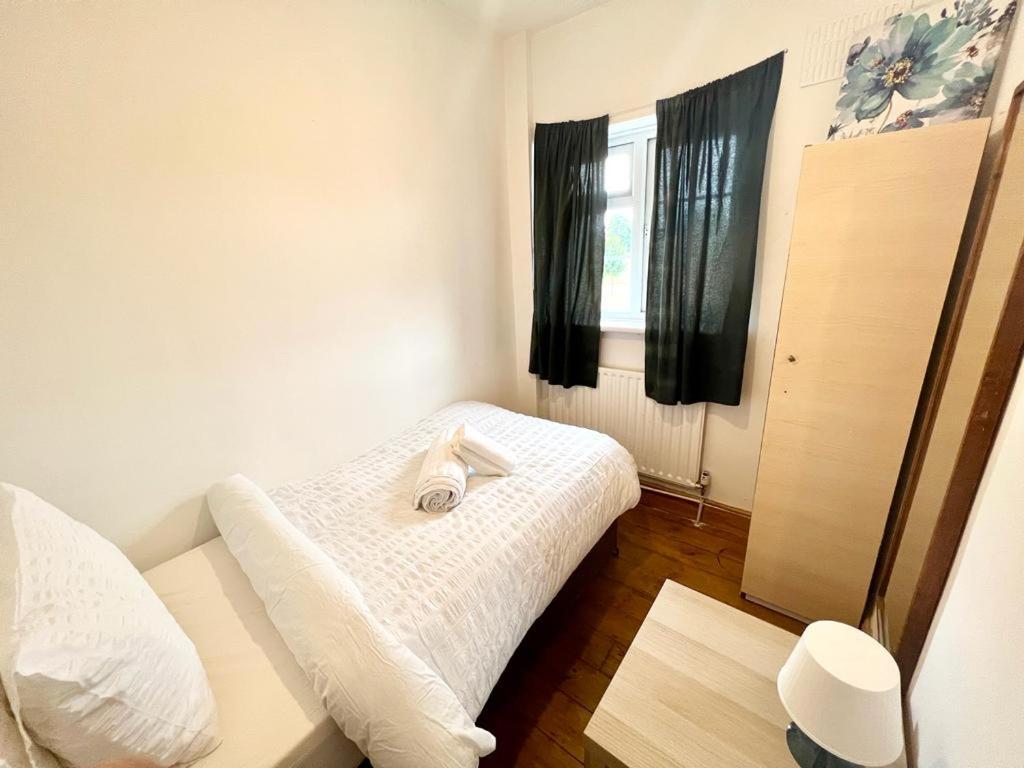 With Single Bed * London