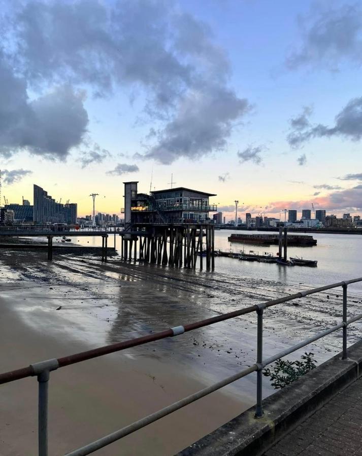 Accommodatie bij particulieren Large Double Overlooking The Thames