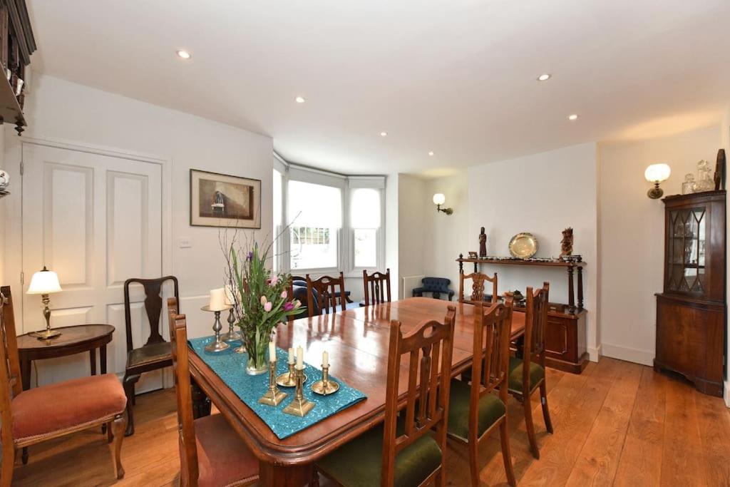 Pooters London, Elegant Townhouse, Very Casa vacanze Londra