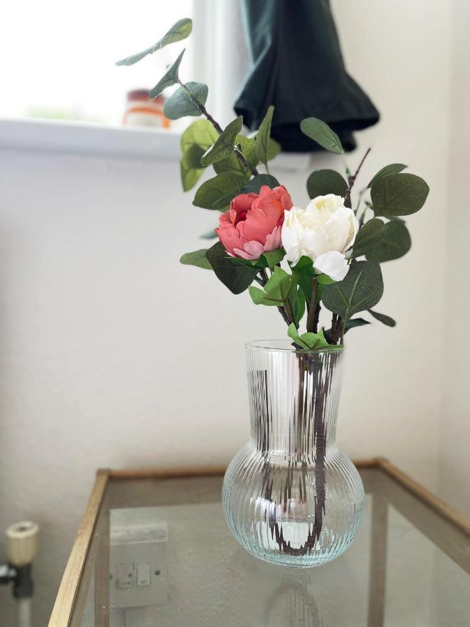 Lisa's Place Near Kings Cross - 2 Double Beds, 1 Sofa Bed, Great Location, Ideal For Families Appartement Londen