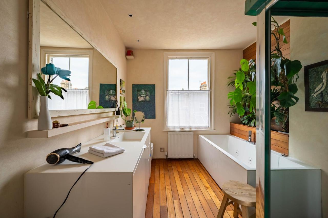 Charming With Roof Terrace In East By Underthedoormat Casa vacanze Londra