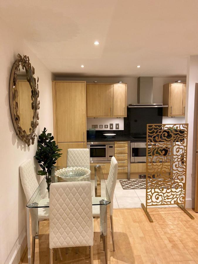 Lägenhet Fabulous 2 Bed In Vauxhall *
