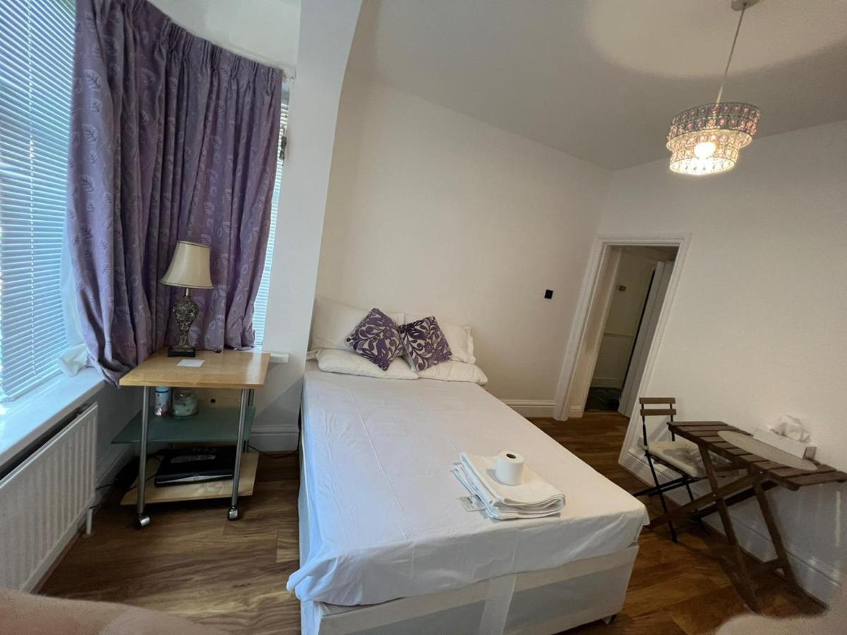 Lejlighed Lovely Studio Flat In *