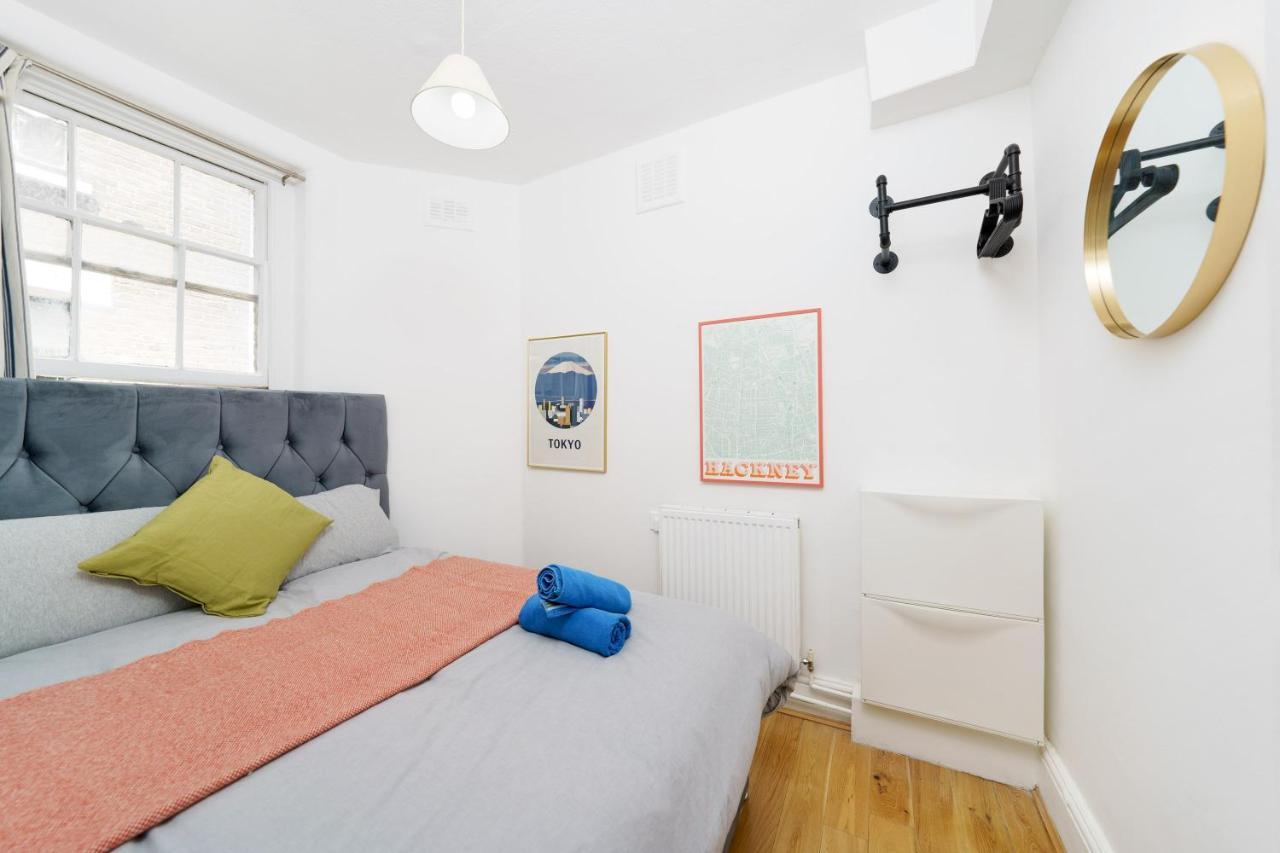 50 Meters To The Metro * London