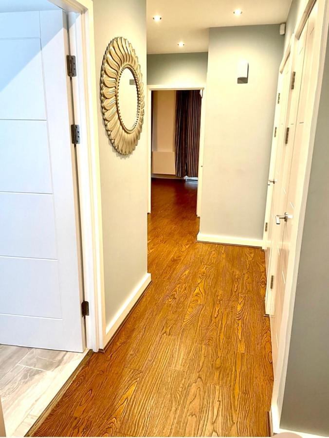 Stratford Luxury House: Spacious Garden Retreat Near Westfield * London