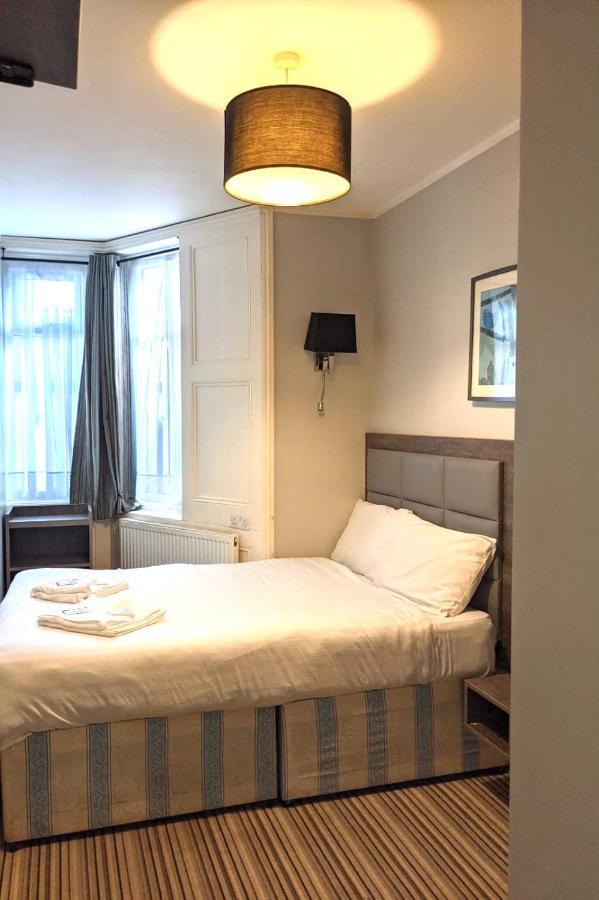 Comfotel Blu Bed & Breakfast London