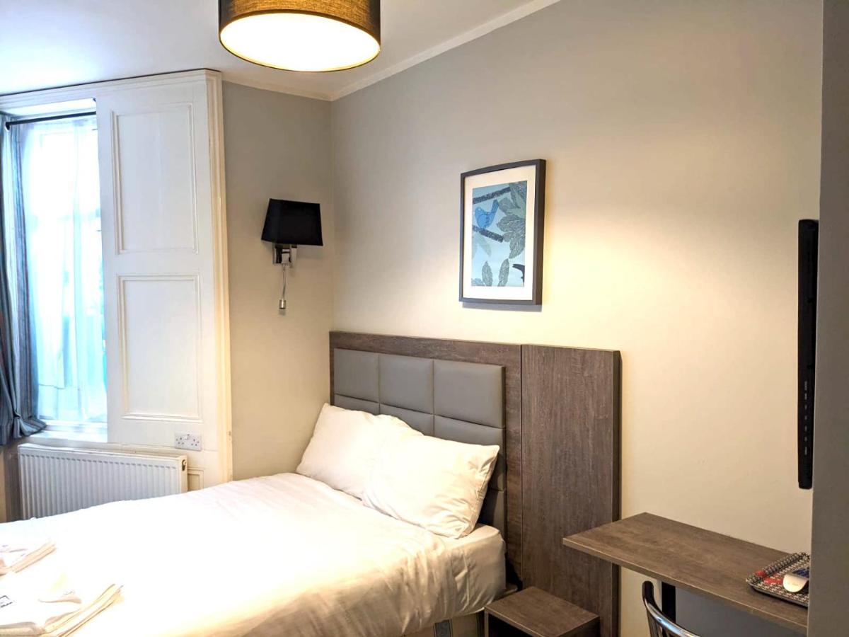 Comfotel Blu Bed & Breakfast London