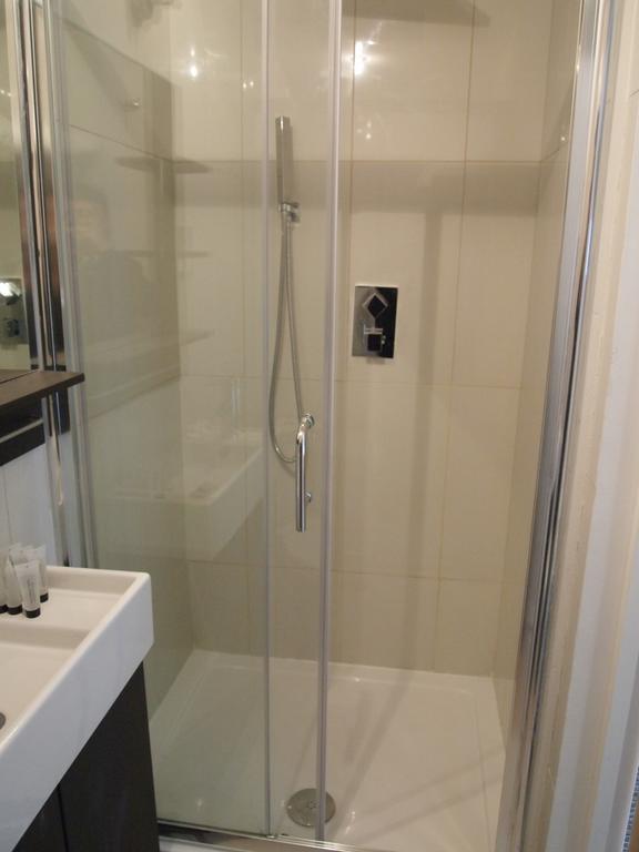 Earls Court Garden 2* London
