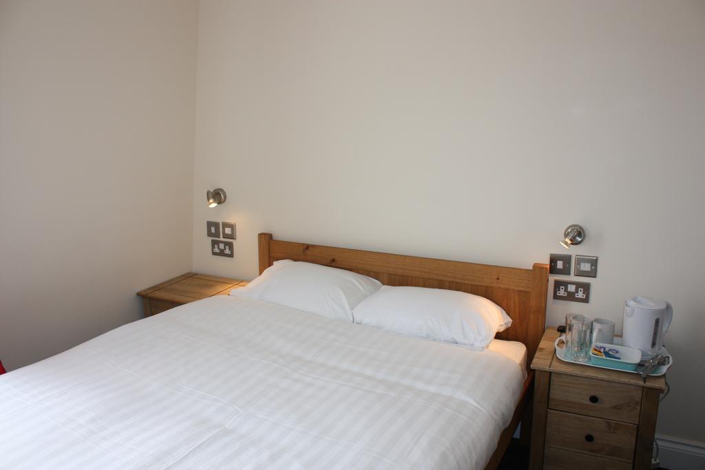 Earls Court Garden Hotel 2*