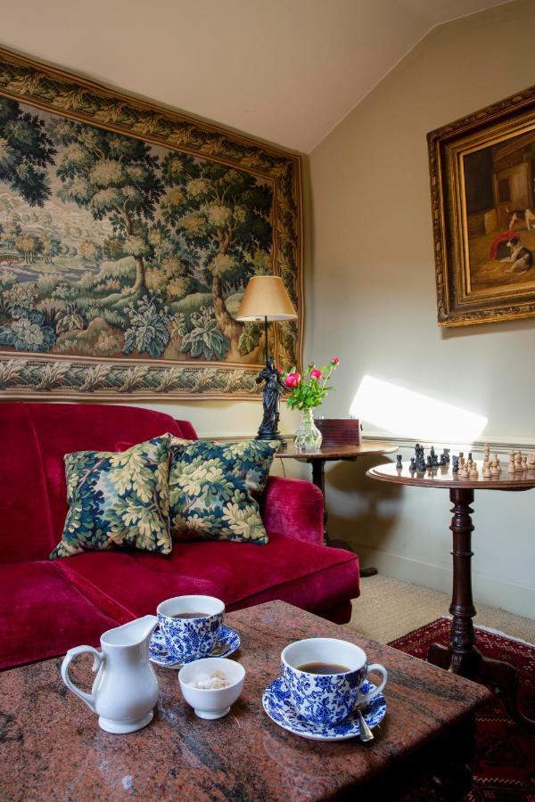 Hazlitt's 4*