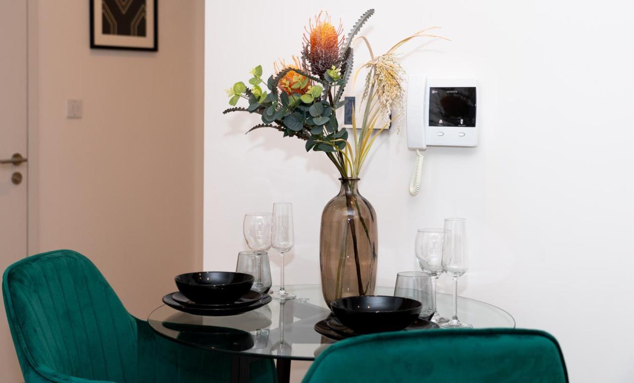Lovely 1-bedroom With River & View. Appartamento Londra