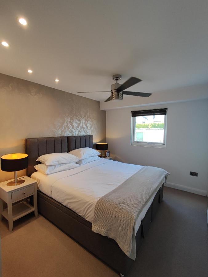 Modern 2 Bedroom Flat With Private Outdoor Terrace Apartment London