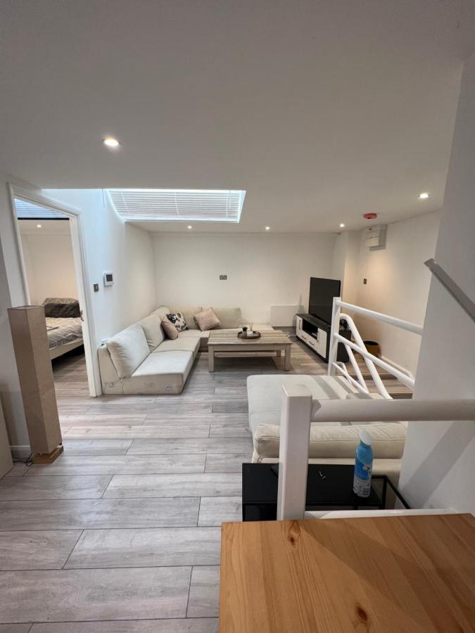 Apartment In London