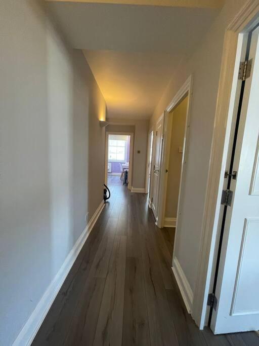 2 Bed Flat Outside Liverpool Street Station! Lägenhet *
