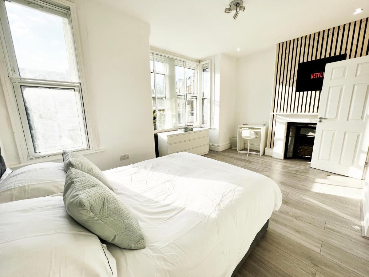 Minet Gardens House - 6 *