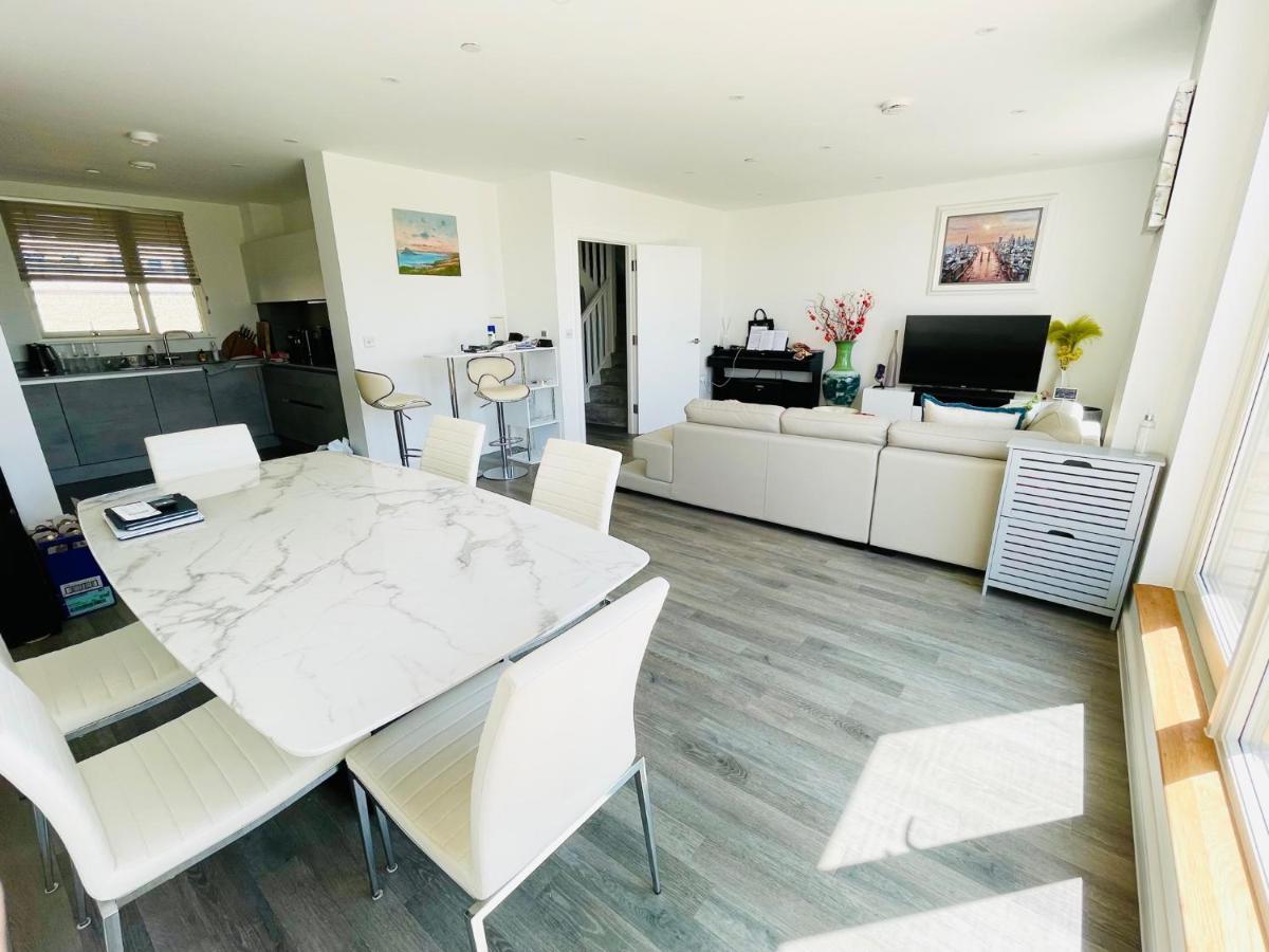 Lejlighed Modern Penthouse Flat With Free Indoor Parking London