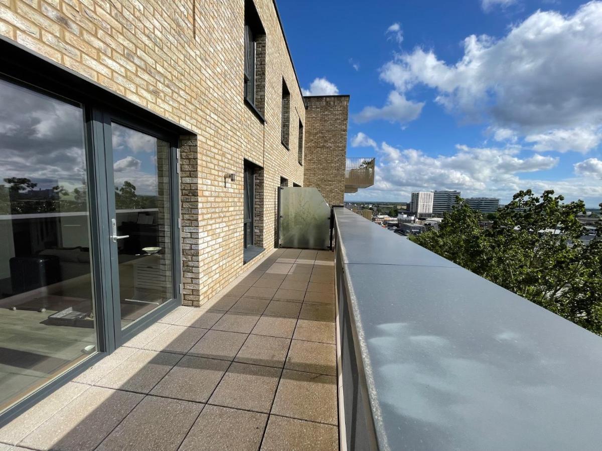 Lejlighed Modern Penthouse Flat With Free Indoor Parking London