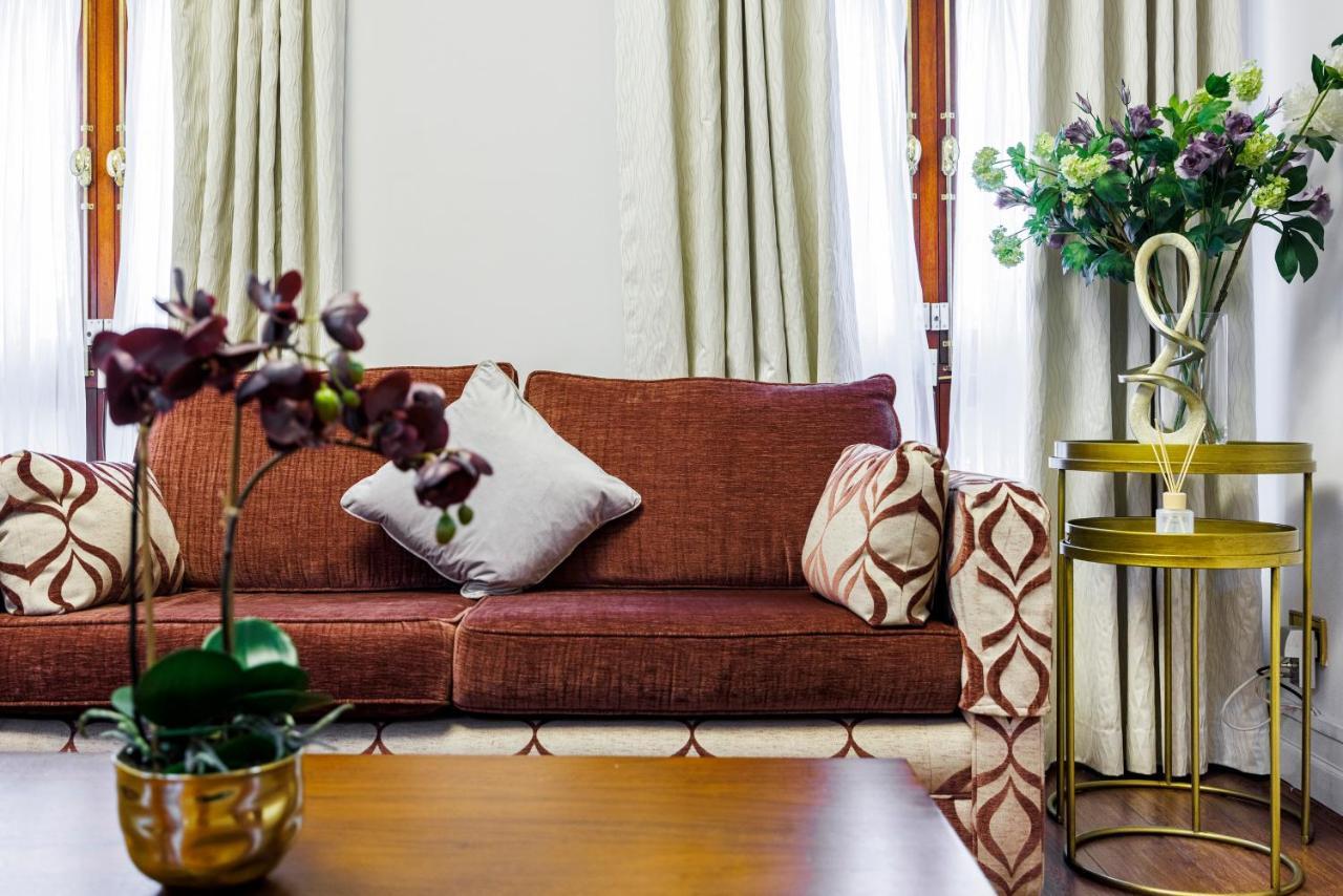 Carlton Court - Mayfair 5*
