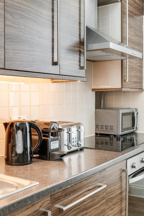 Elegant 3bed In Kensington Olympia