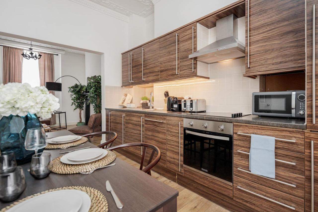 Elegant 3bed In Kensington Olympia London