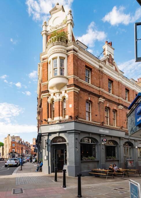 Casa vacanze Elegant 1 Bed Apartment- Hampstead Village Londra