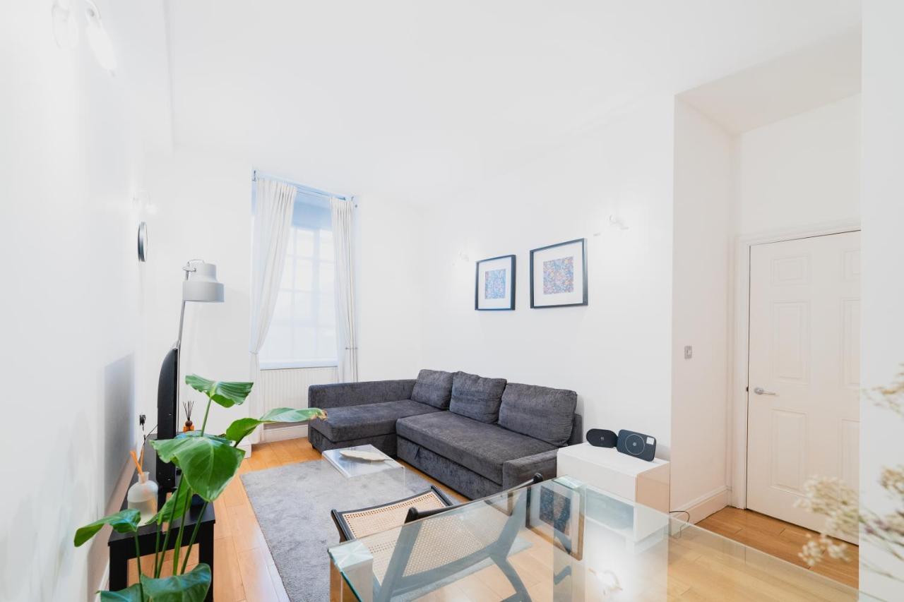 Covent Garden 2-bedroom Apartment London