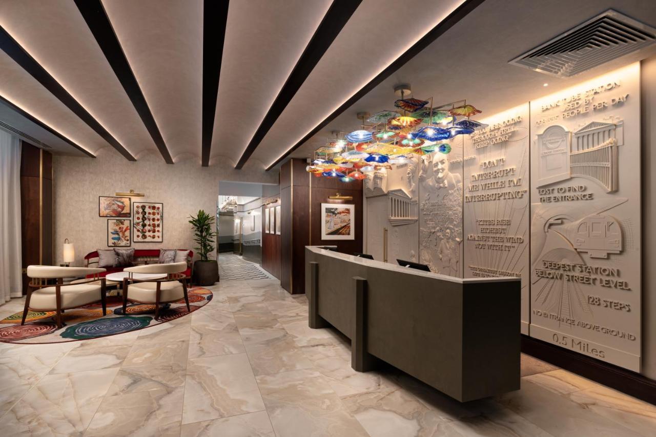 Lost St Pauls London, Curio Collection By Hilton London