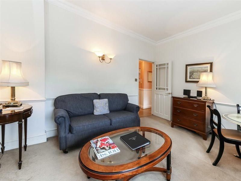 Appartement 10 Curzon Street By Mansley Londen