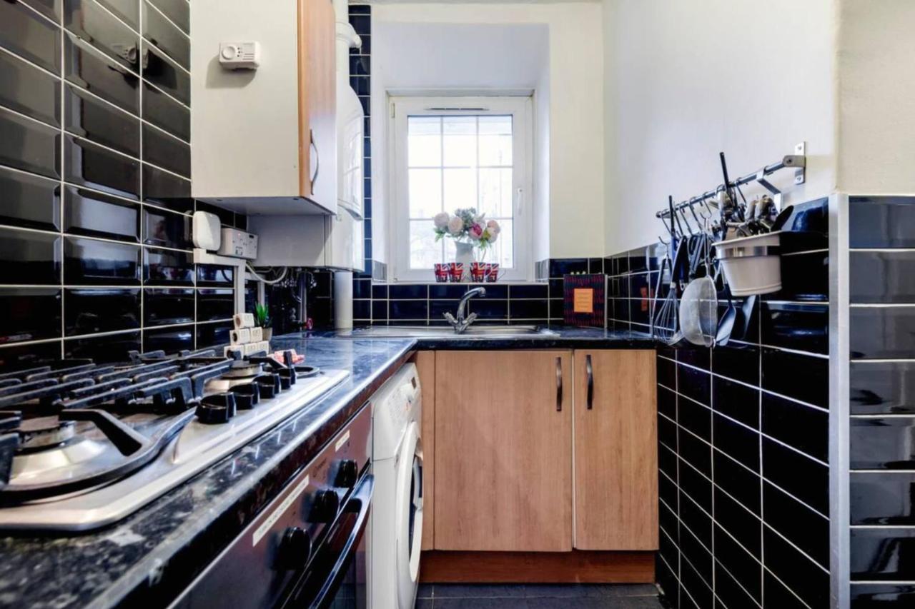 Fabulous 2 Bedroom In Bridge Apartment London