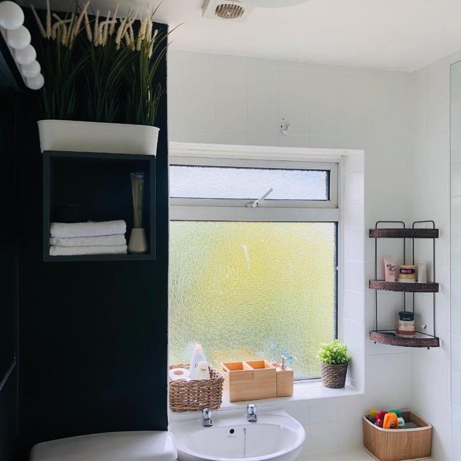 3 Bedroom Garden In East Apartment *