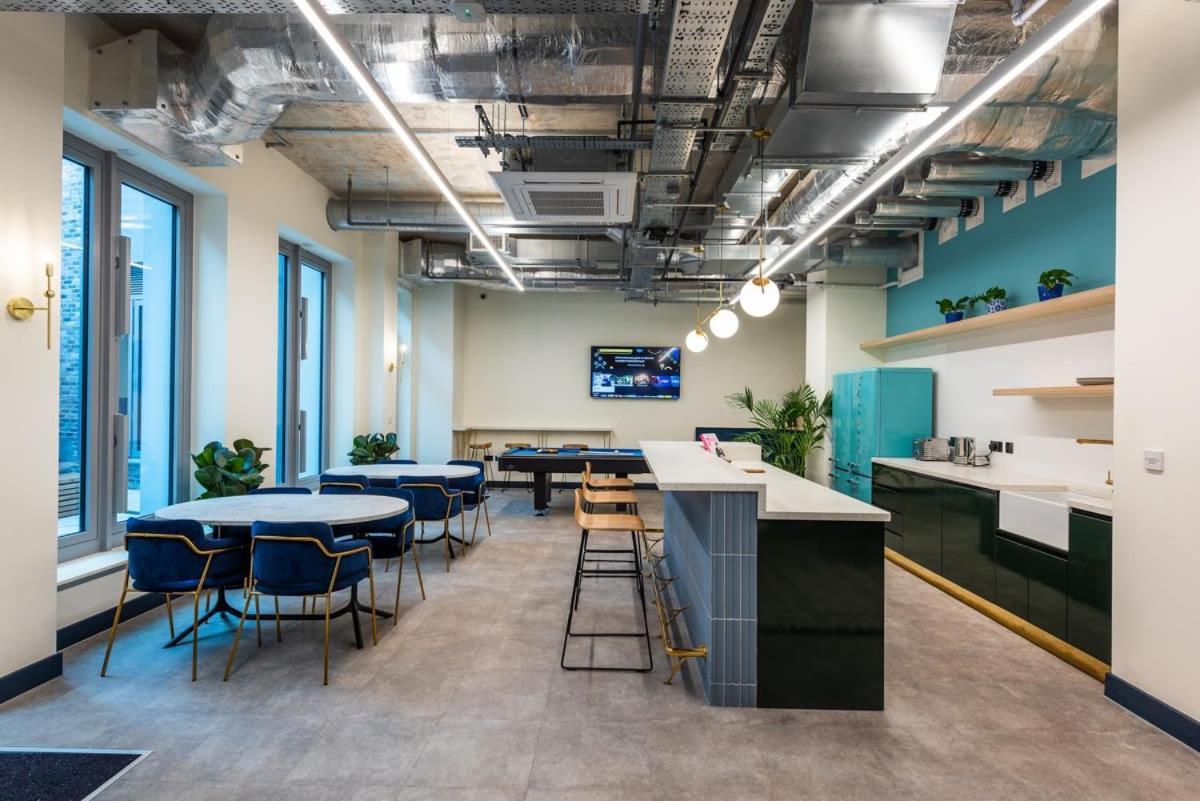 For Students Only Private Bedrooms With Shared Kitchen At Great Court In Appartement Londen