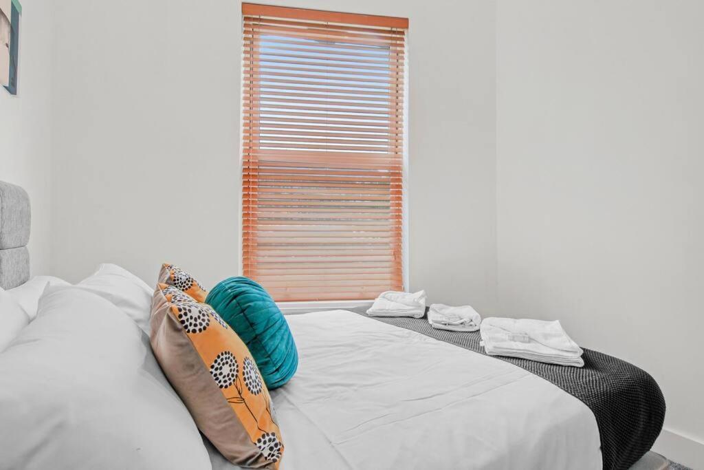 Appartamento Charming 2 Bed Free Wifi Close To Camden Londra
