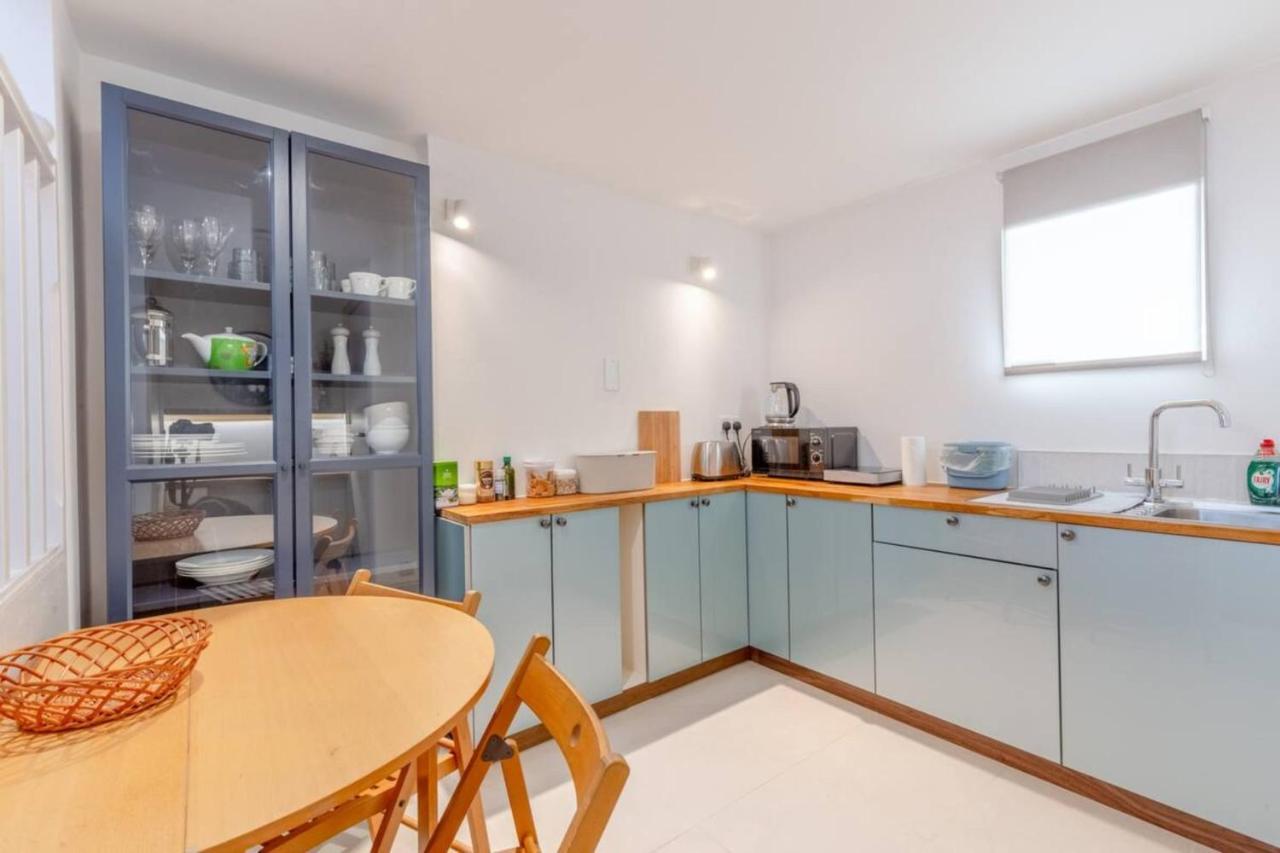 Cosy 1 Bedroom Near Wimbledon Station Leilighet London